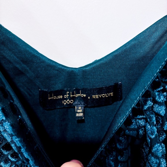 HOUSE OF HARLOW 1960 Forest green velvet mini dress | Medium * - Picture 8 of 10